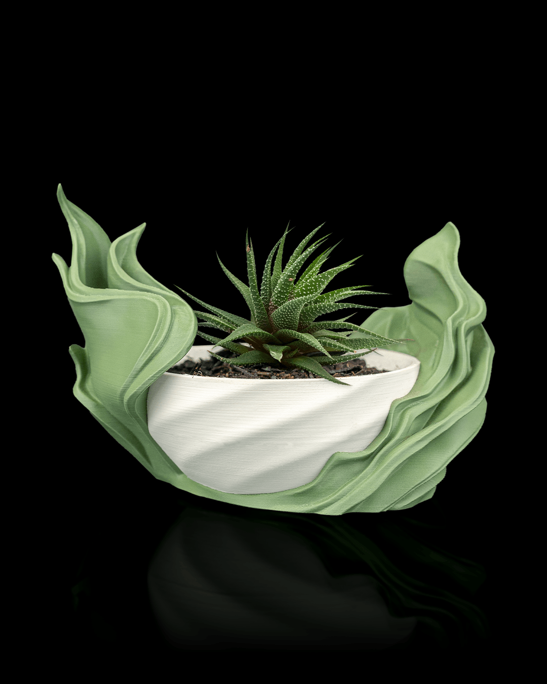 Seaweed Flow Self Watering Planter